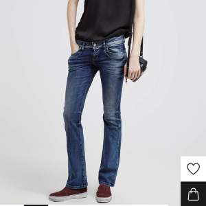 Intressekoll på mina ltb byxor. Lågmidjade ltb jeans som använts fåtal gånger. Inga defekter. Nypris 700kr