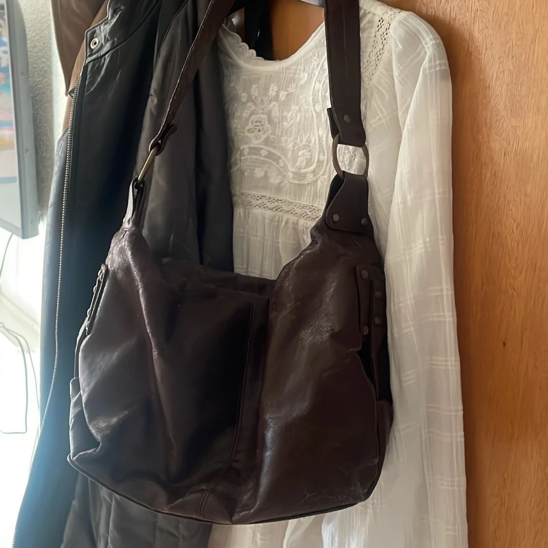 Brun Axelväska