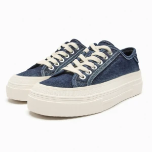 Jeans sneakers - Säljer dessa jeans sneakers från zara som endast är använda 1 gång🥰