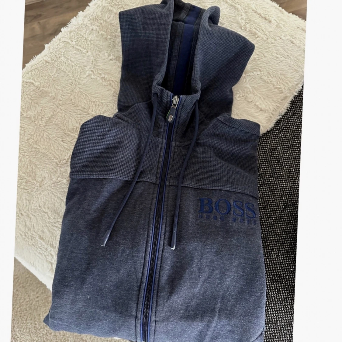 Hugo boss  - 90