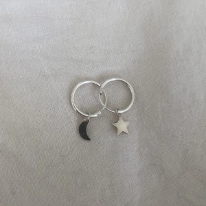 Örhängen - Jättefina örhängen!! Äkta silver. Orginalpris: 279 kr Nypris: 49 kr❤️