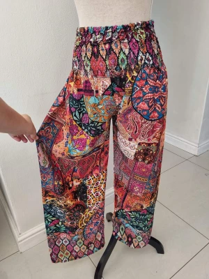  Hippie kläder -  Storlek large. Oanvända