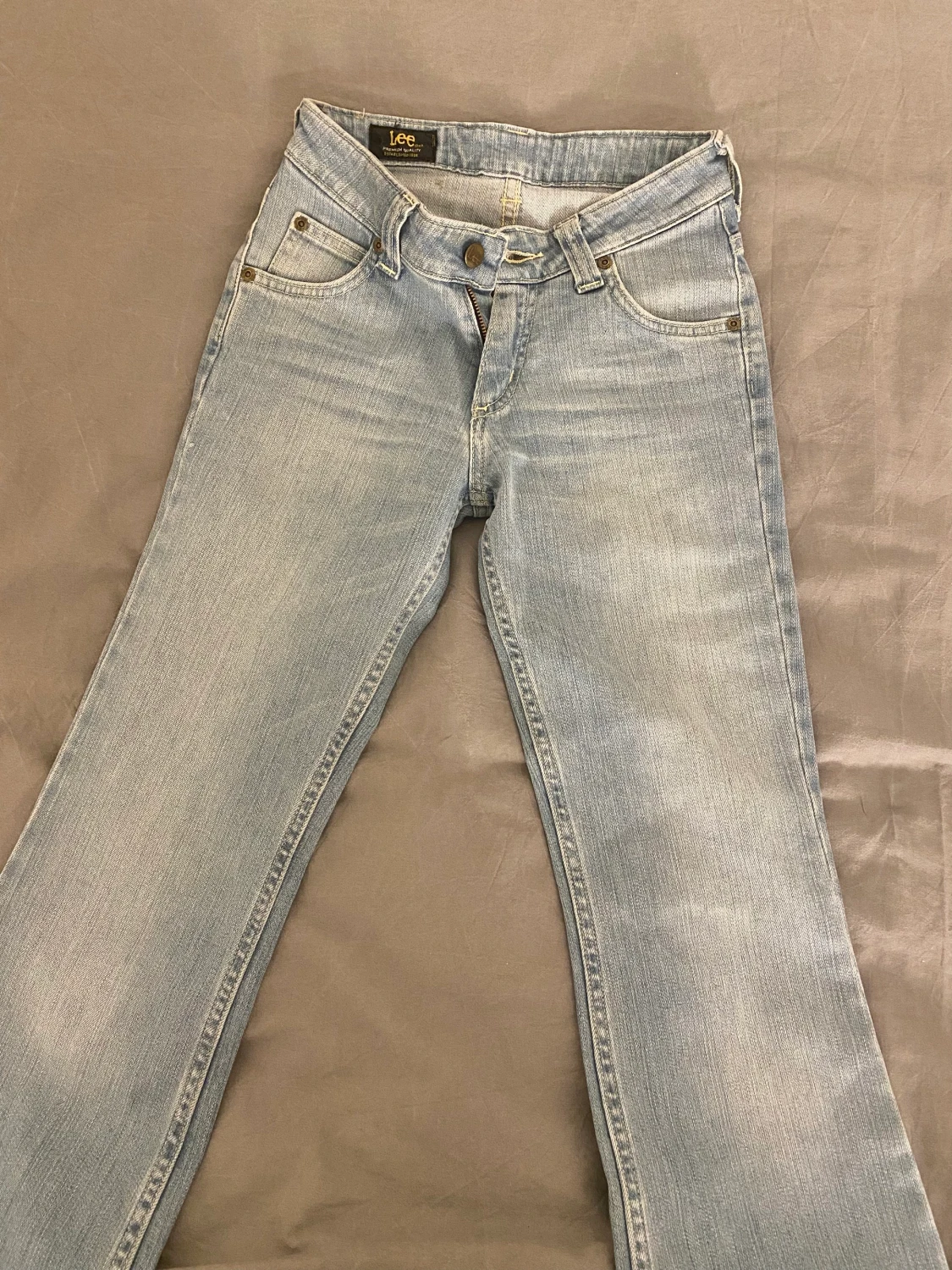 Lågmidjade ljusblå jeans från Lee!🧊 - 90