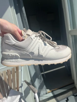 New Balance - Jättefina New Balance i storlek 39. Inköpta förra året, kan mötas upp i Stockholm eller skicka! 🌸
