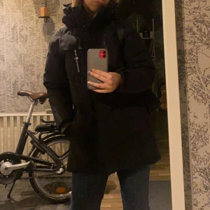 Sail Racing jacka - nypris 4500kr säljer för 2000kr, har knappt kommit till användning, passar xs, s, m