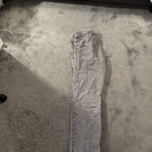 Jack&jones jeans - Raka jeans i mycket bra skick 