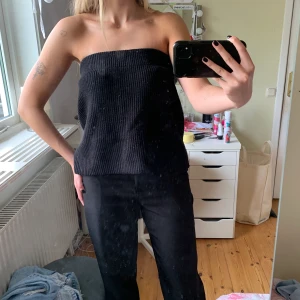 Topp/kjol  - Så najs kjol från zara som jag brukar ha som topp!! Funkar lika bra på båda sätten😍