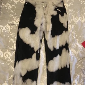 Sweetsktbs Jeans grå/svart - använda 2 gånger, inget slitage typ