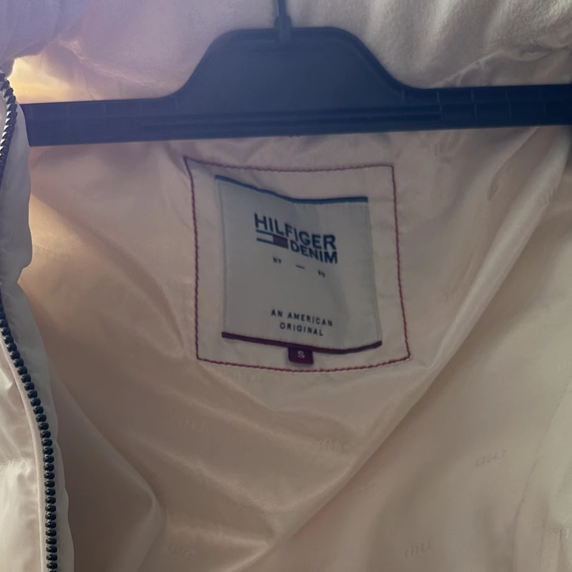  Tommy Hilfiger jacka  - 27