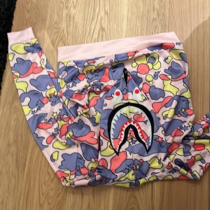 Bape Hoodie FAK3 - Bape Hoodie inte äkta 