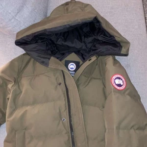 Canada Goose MacMillan parks modellen - Helt fräsch Äkta Canada goose jacka köpt förra vintern.
