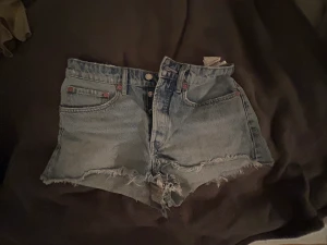 Shorts  - Fina blåa shorts från zara 