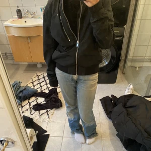 Jacka - Svart jacka 🖤 100kr