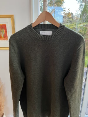 Tjockstickad tröja - En tjockstickad tröja från samsoe & samsoe, tröjan är i väldigt bra skick.