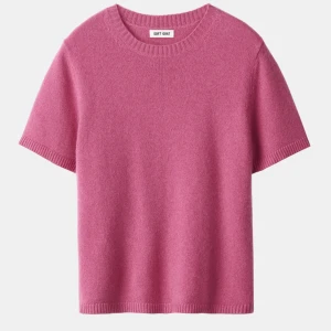 Softgoat Tshirt  - Tshirt i den chunky modellen i från soft goat. Storlek M å passar även S