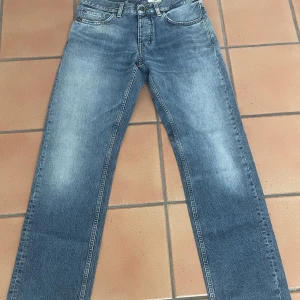 Tiger of Sweden Marty jeans - Skifteta, endast provade så helt nya! nypris ca 1600