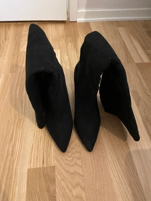 Stövletter - Svarta stövletter