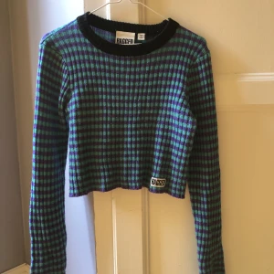 Tröja - Tunn stickad tröja från The ragged priest💘💘