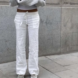 Alobha linnebyxor - Intressekolla på mina jätte fina alobha label linnebyxor som är använda fåtal gånger. 