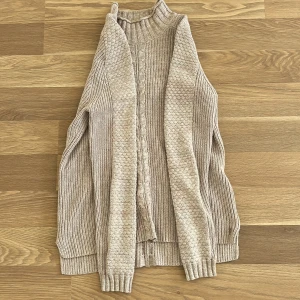 Tröja  - Tröja med hög krage 