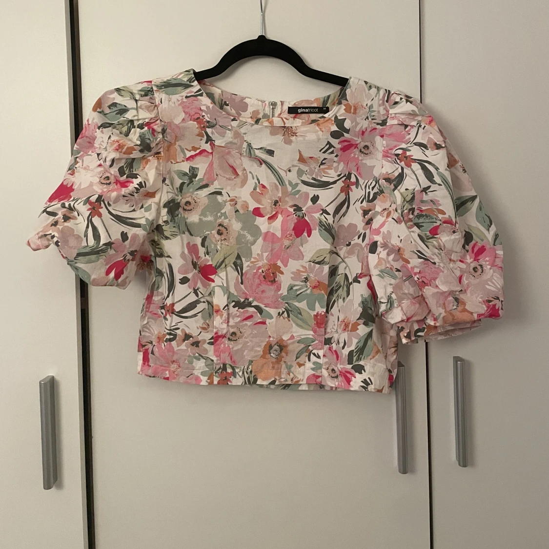 Top från Gina Tricot