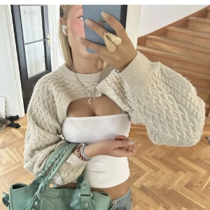 Ärmar - Lånade bilder! Säljer dessa stickade ärmar, perfekta till hösten!  Frakt tillkommer