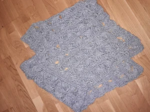 Poncho - tjock stickad poncho 