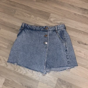 Shorts från Zara - Använda endast 1 gång. 100kr + frakt