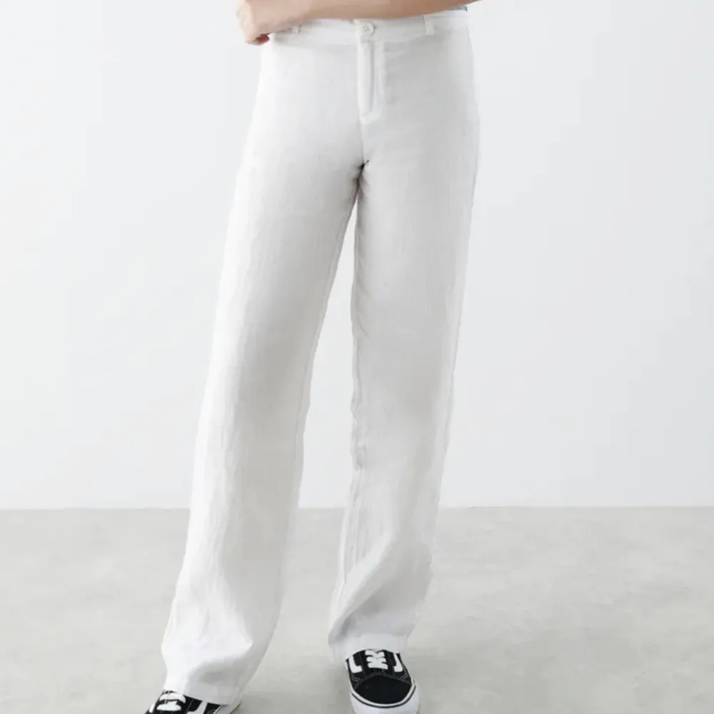 Lågmidjade linnebyxor från iza och elles kollektion med Gina Tricot!! Såå fin passform. Jeans & Byxor.