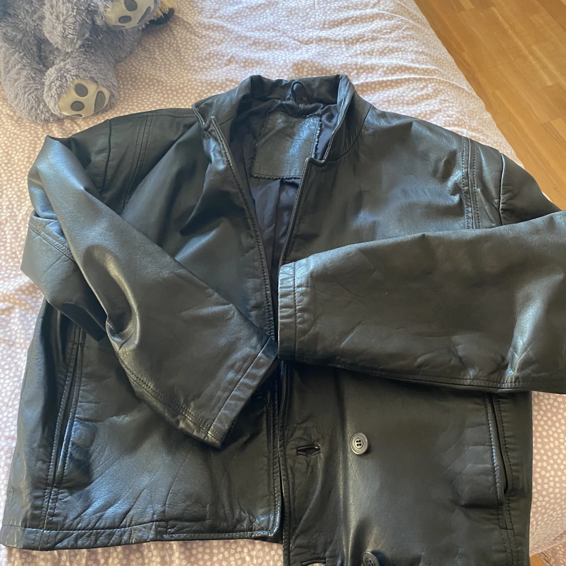 Svart skinnjacka  - 90