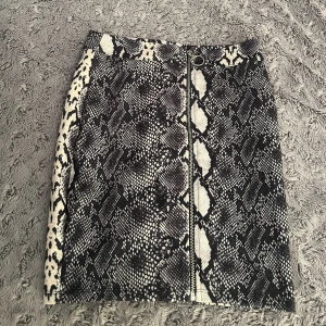 Kjol - Aldrig använt 