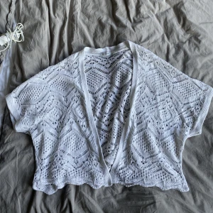 Kofta/Bolero - Använd ca 3 ggr💛