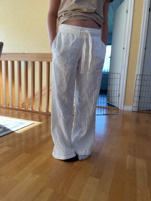 Linne byxor - Linne byxor från alobha label (sista bilden är inte min)