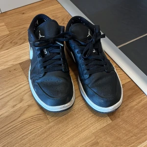 Jordans - Använda 4-5 gånger