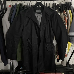 Zara Trench Coat - Nyskick!  Vindtät.