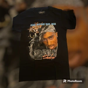 Tupc tröja från junkyard - 2pac tröja bra skick tyvär för  liten för mig😢 