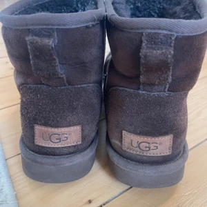 Äkta Uggs  - Välanvända men okej skick. Storlek 39. 