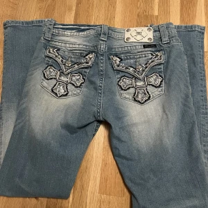 Missme jeans - Säljer mina assnygga missme jeans i storlek 28, pga att de tyvärr är för stora för mig💗
