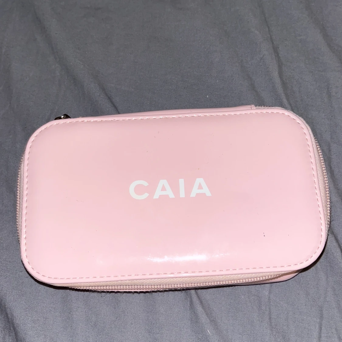 Caia necessĂ€r đ