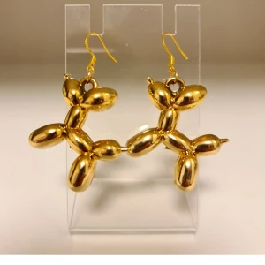 Örhängen ballonghund  - Söta örhängen. Finns i olika färger. 