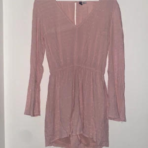 Playsuit  - Super fin playsuit! Aldrig använd