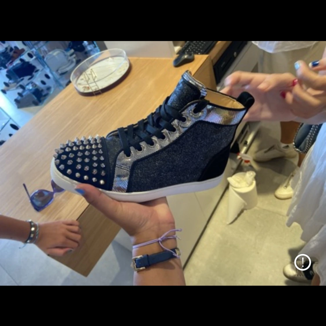 Christian Louboutin  - 91