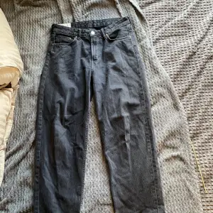 Svarta jeans från H&M 