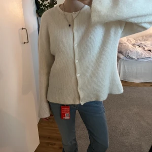 Kofta - Superfin vit kofta från & Other Stories