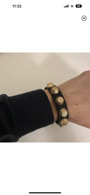 Nitarmband  - Nitarmband, ej använt, likt balenciaga ❤️