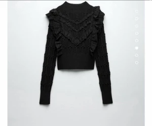 Zara topp❤️ - Säljer denna super fina slutsålda zara topp. Knappt använd, ny skick. (Pris kan diskuteras)🤗