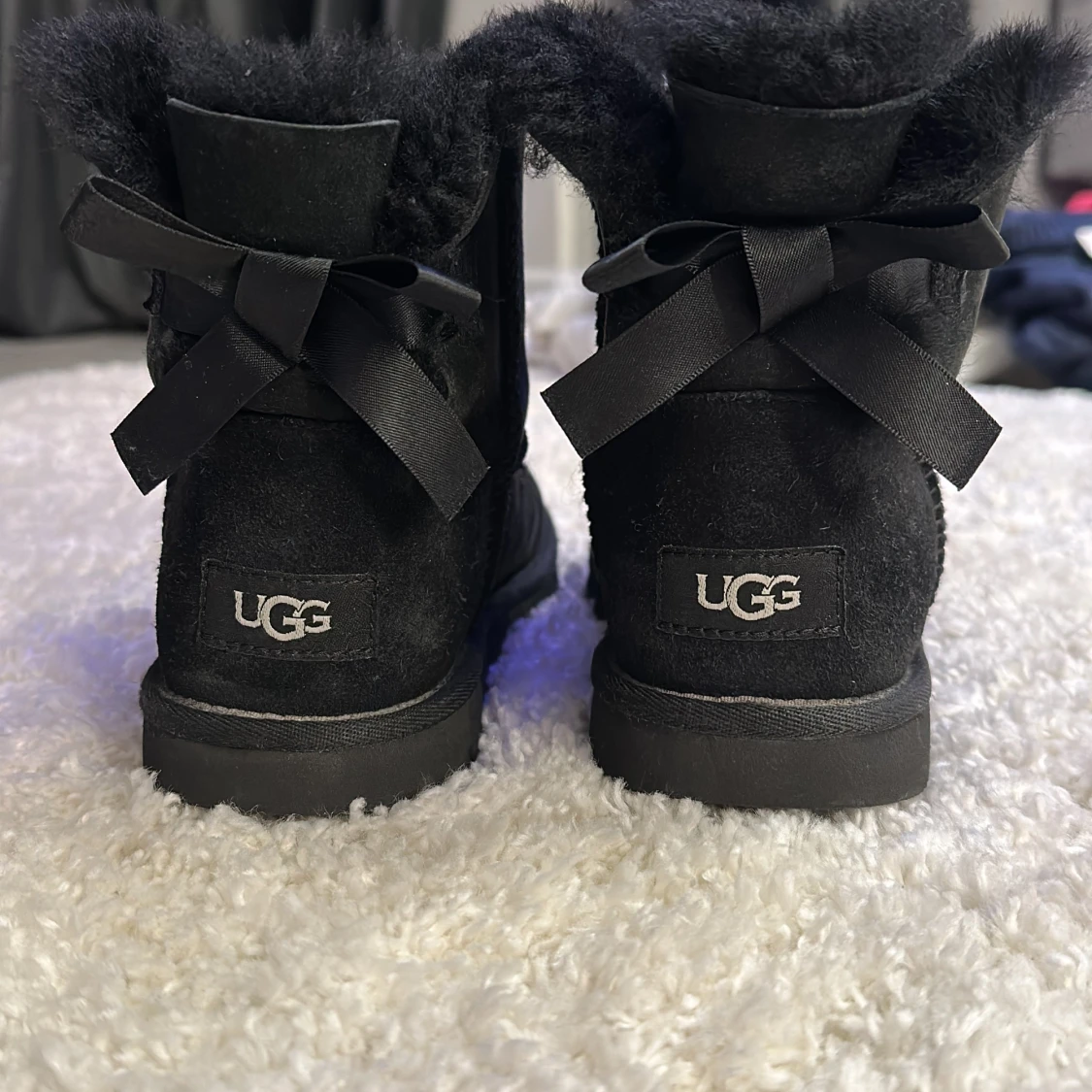 UGG
