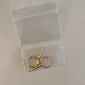 Örhängen  - Fina oanvända örhängen i 925 sterling silver 