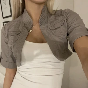 Bolero  - Super fin bolero aldrig andvänd. Inga skador💕