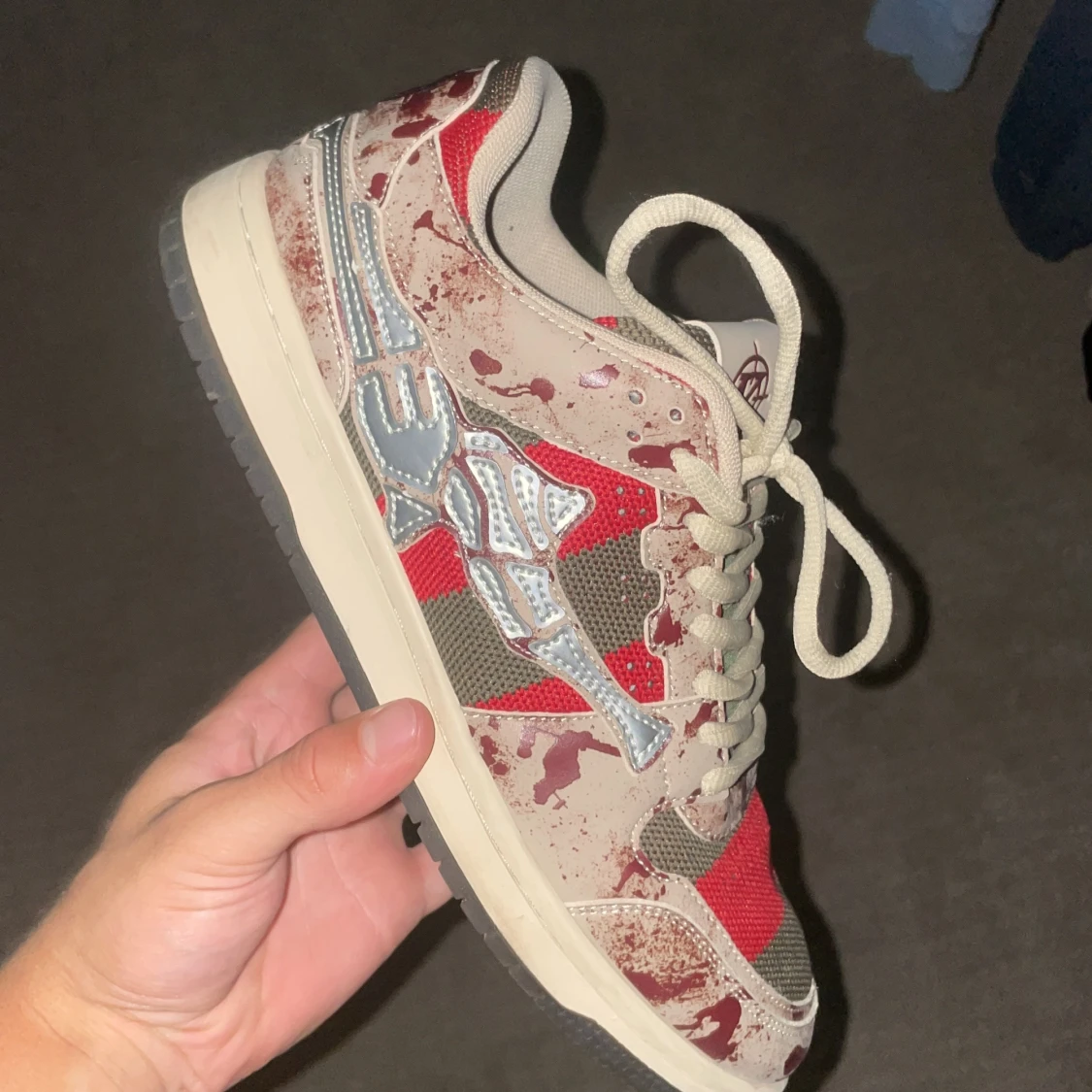 Vicinity bloody lows - 90